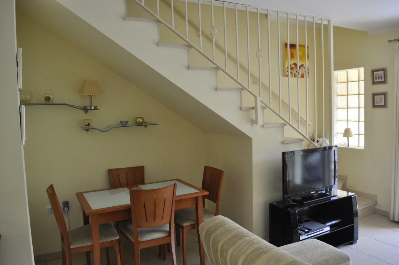 דירות אל פובלטס Acogedor Adosado Duplex מראה חיצוני תמונה