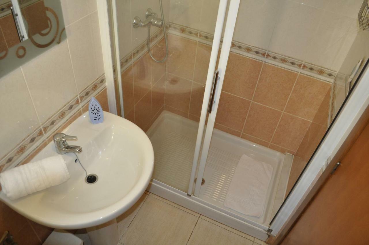 דירות אל פובלטס Acogedor Adosado Duplex מראה חיצוני תמונה